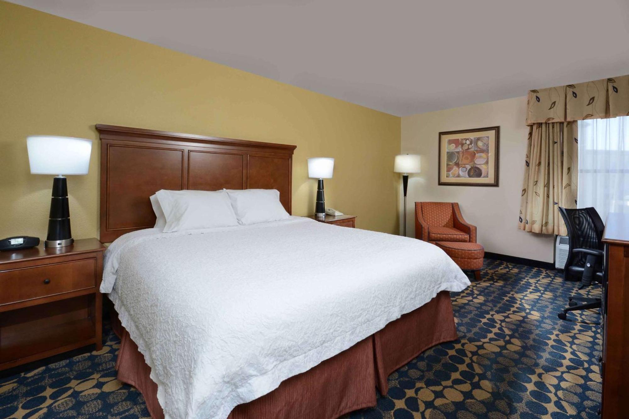 Hampton Inn Fayetteville Fort Bragg Exterior photo